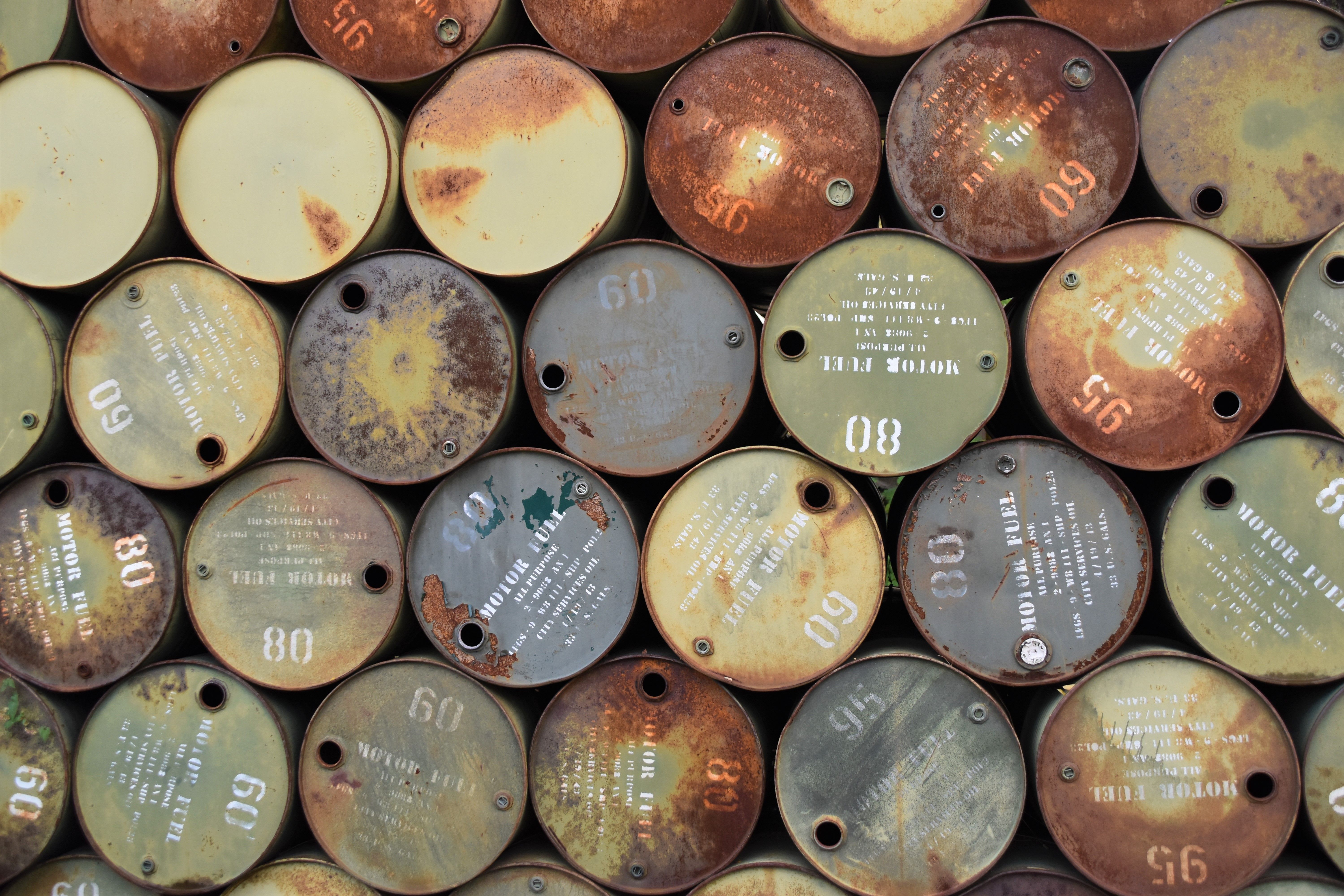 Oil Crosses $100 as Energy Price Risks Return